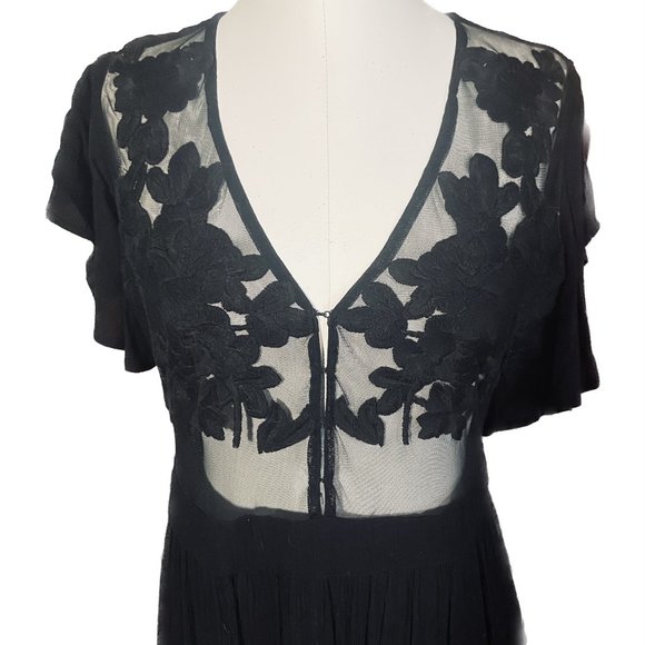 Elegant Black Maxi Dress - Picture 8 of 9